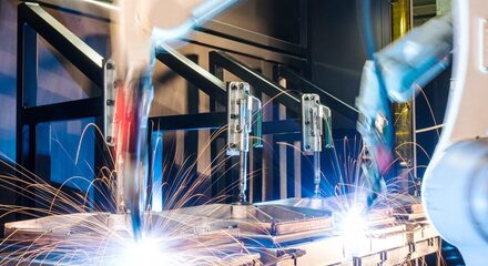 Robot & Welding Solutions - Material Zinc - Hero Banner