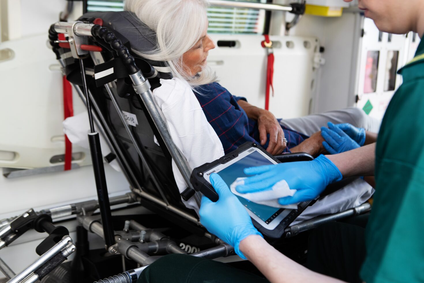 TOUGHBOOK G2 Ambulance Image (7)